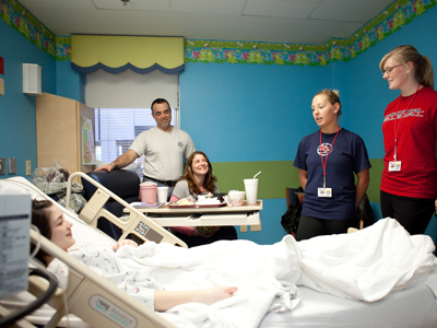 SVSU Athletes Continue "Cards Who Care" Program