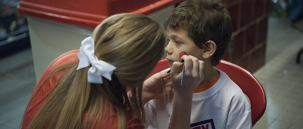 SVSU SAAC Boosts Support Through Face Painting