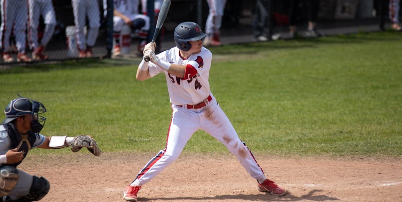 SVSU hangs on to defeat Findlay on the road