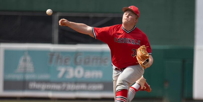 Cardinals hold off Flyers for a 6-5 victory