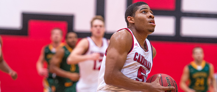Men's Basketball Edges Wildcats, 56-55