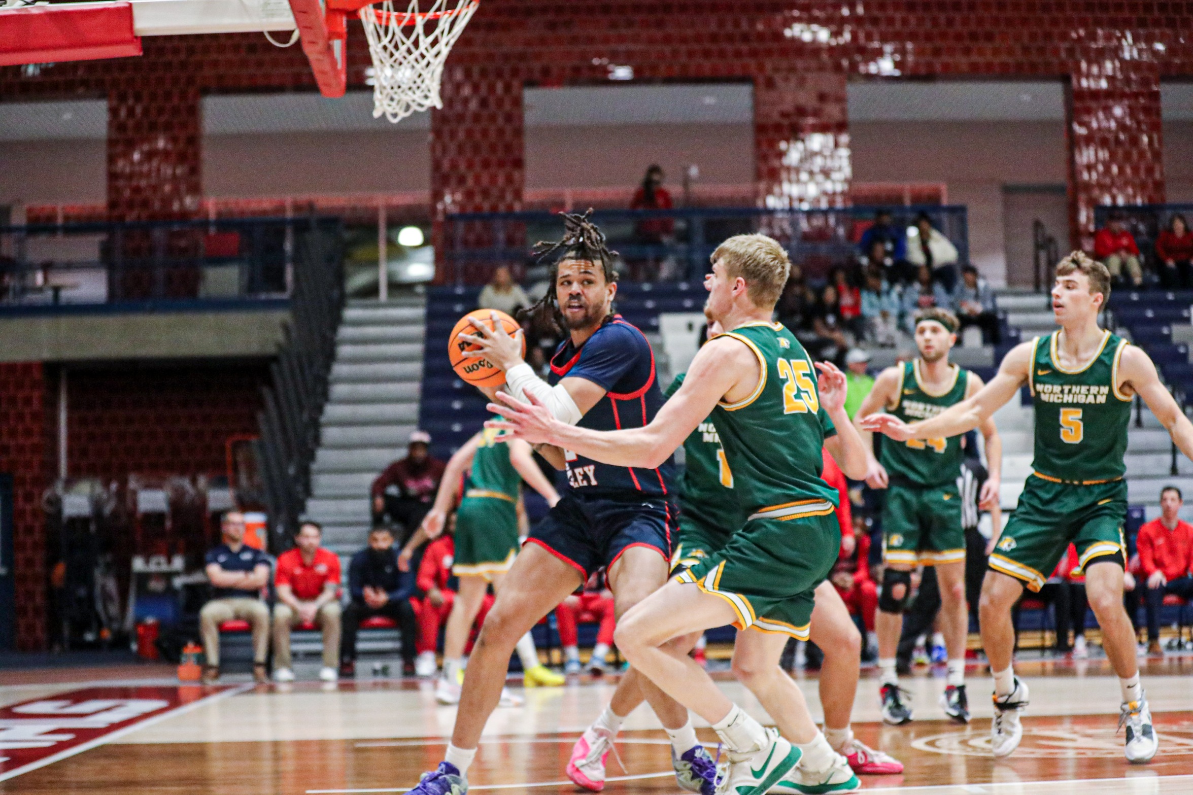 Cardinals Falter Versus Huskies
