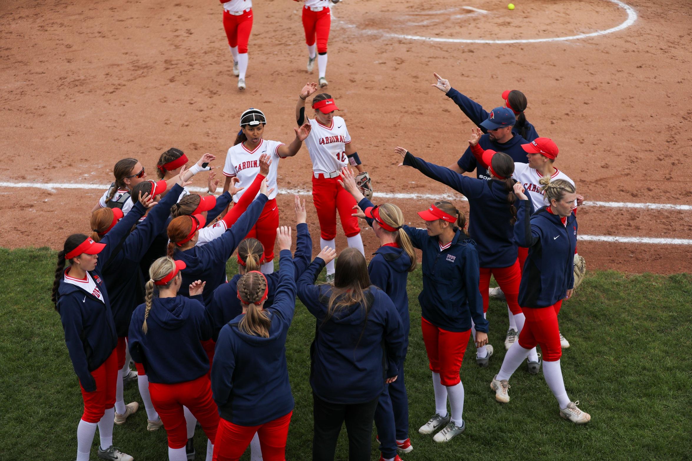 Softball Splits Season Series with GVSU