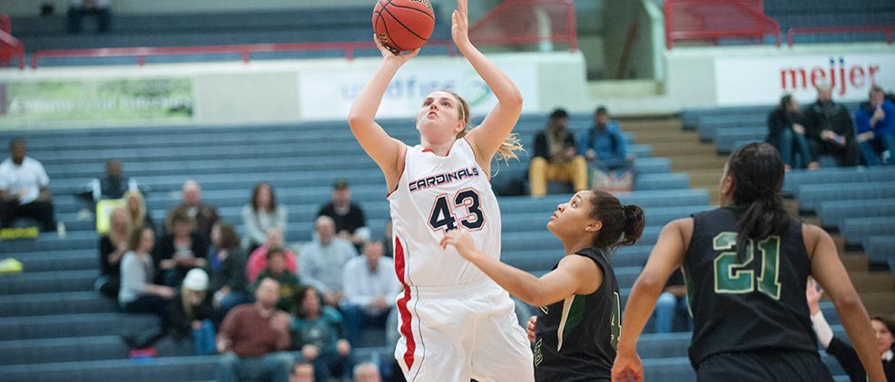 Sophomore Emily Wendling finished with 12 points and 9 rebounds for SVSU