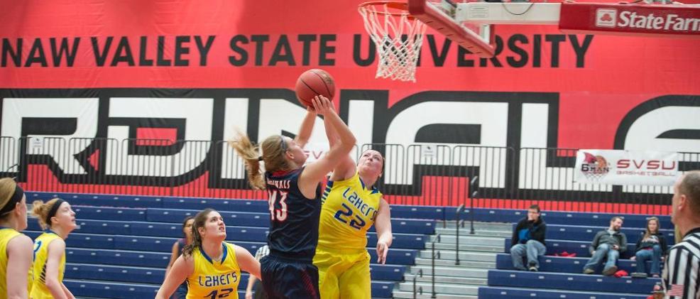 Emily Wendling recorded her 9th double-double with 20 points and 10 rebounds