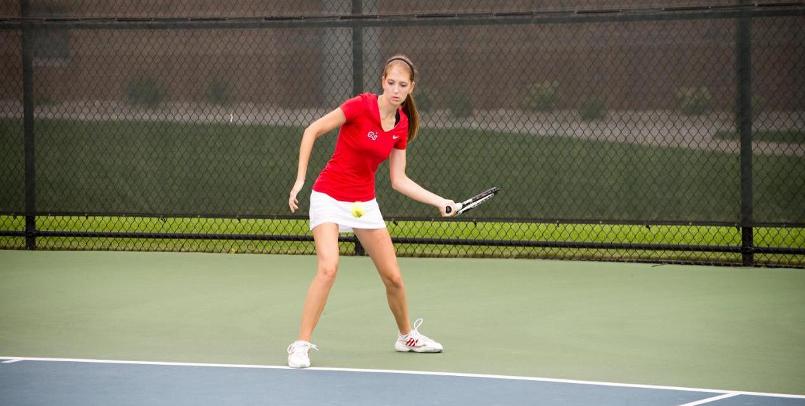 Tennis Falls at Davenport, 5-4