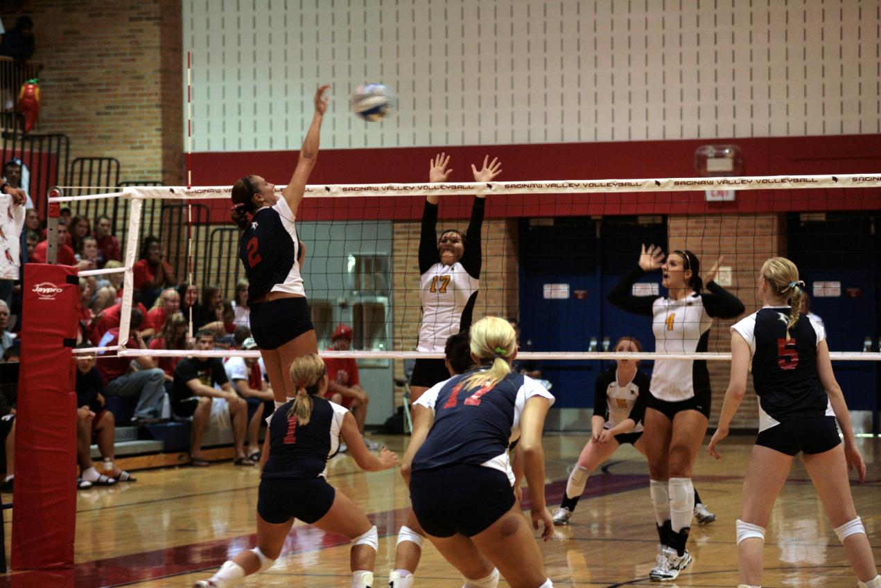 Cardinals Defeat Rival Lakers, 3-2